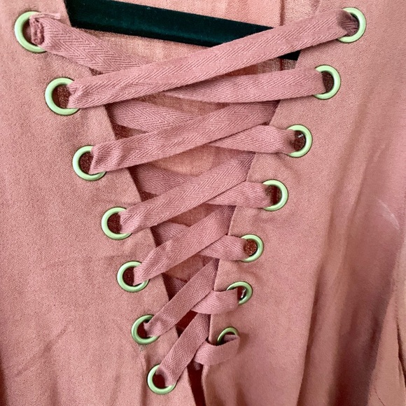 Tank with cross in the front - Picture 2 of 2